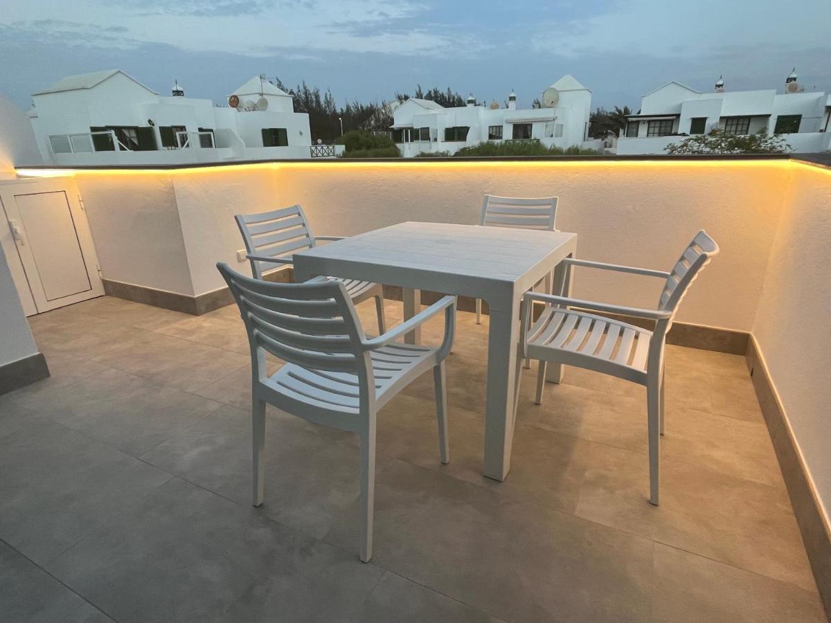 Izaro Apartamento Atico De Lujo Cerca De Playa Dorada Playa Blanca  Zewnętrze zdjęcie