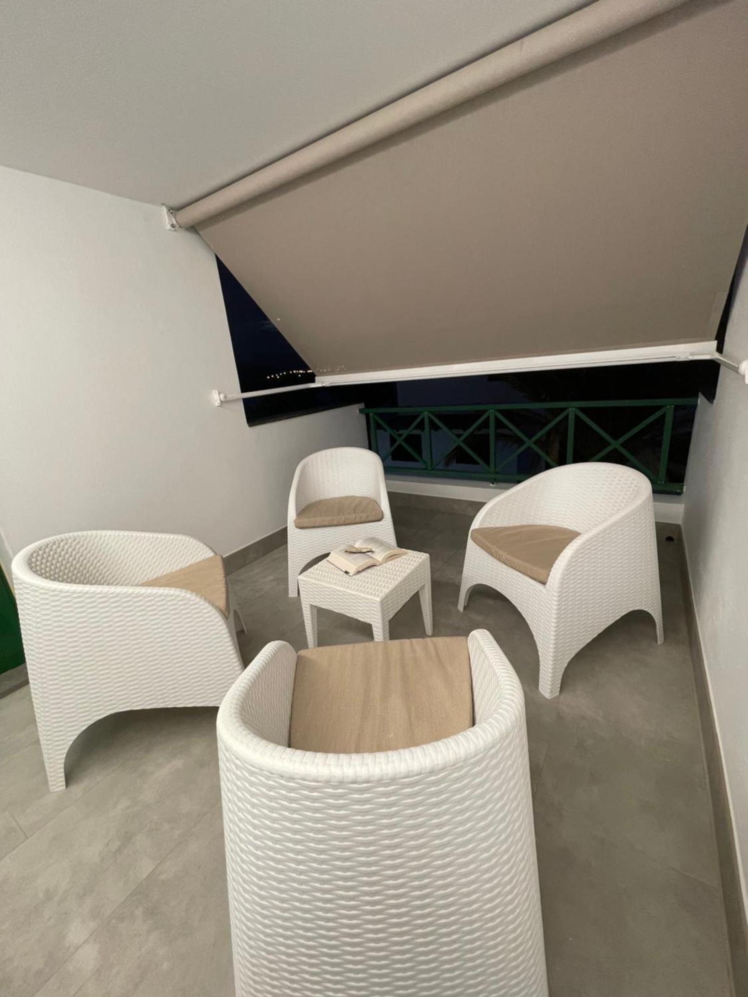 Izaro Apartamento Atico De Lujo Cerca De Playa Dorada Playa Blanca  Zewnętrze zdjęcie